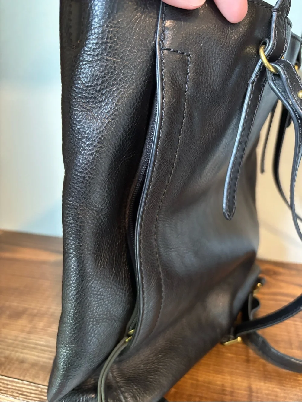 Fossil sleek black